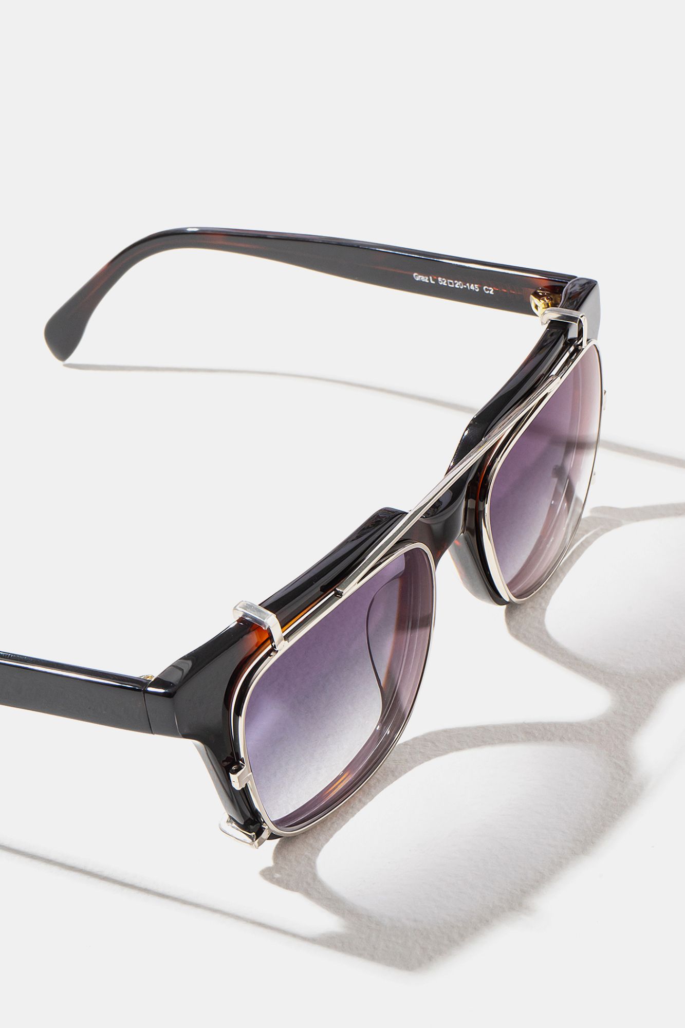 Graz Clipon Tortoise