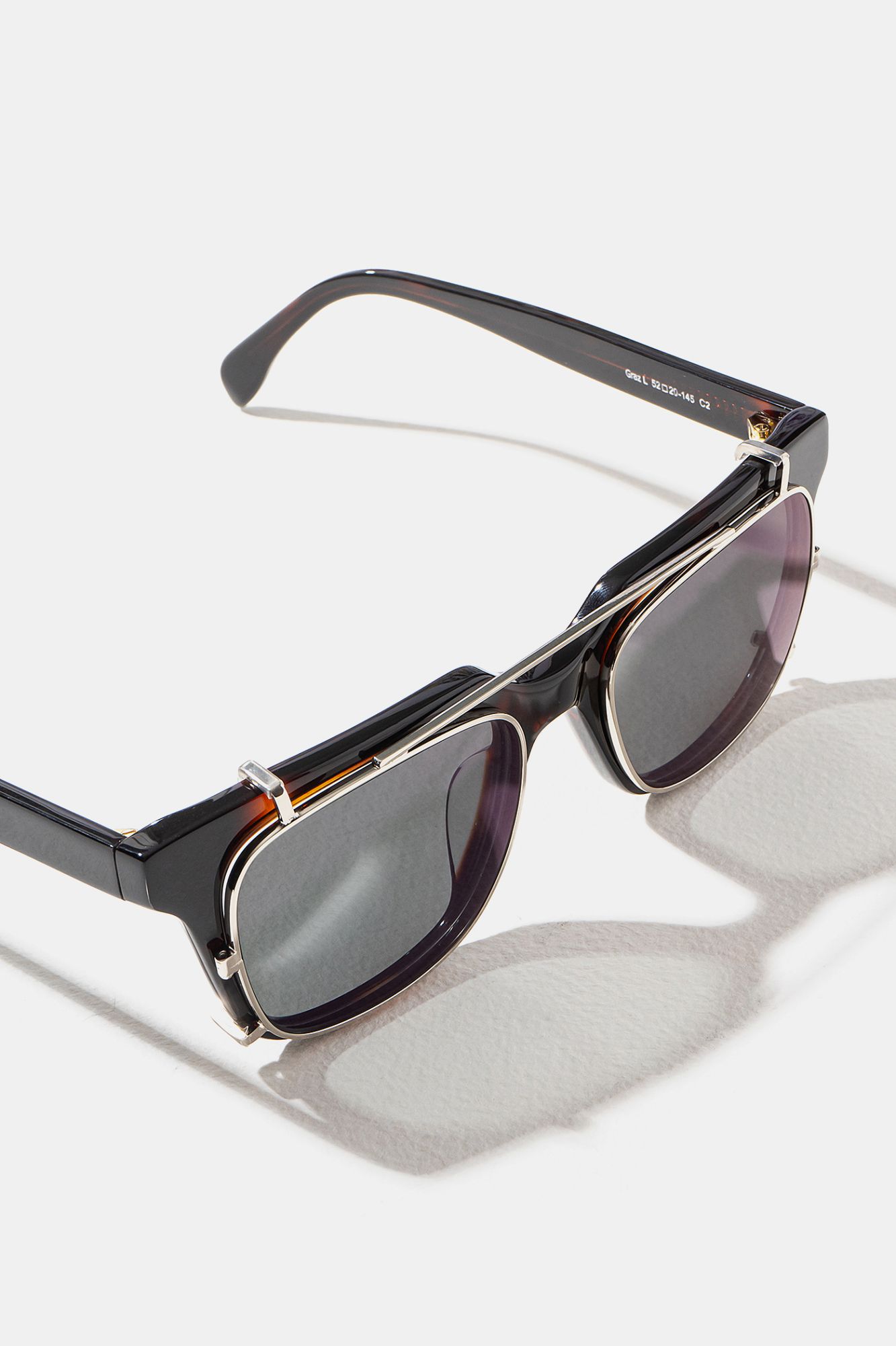 Graz Clipon Tortoise