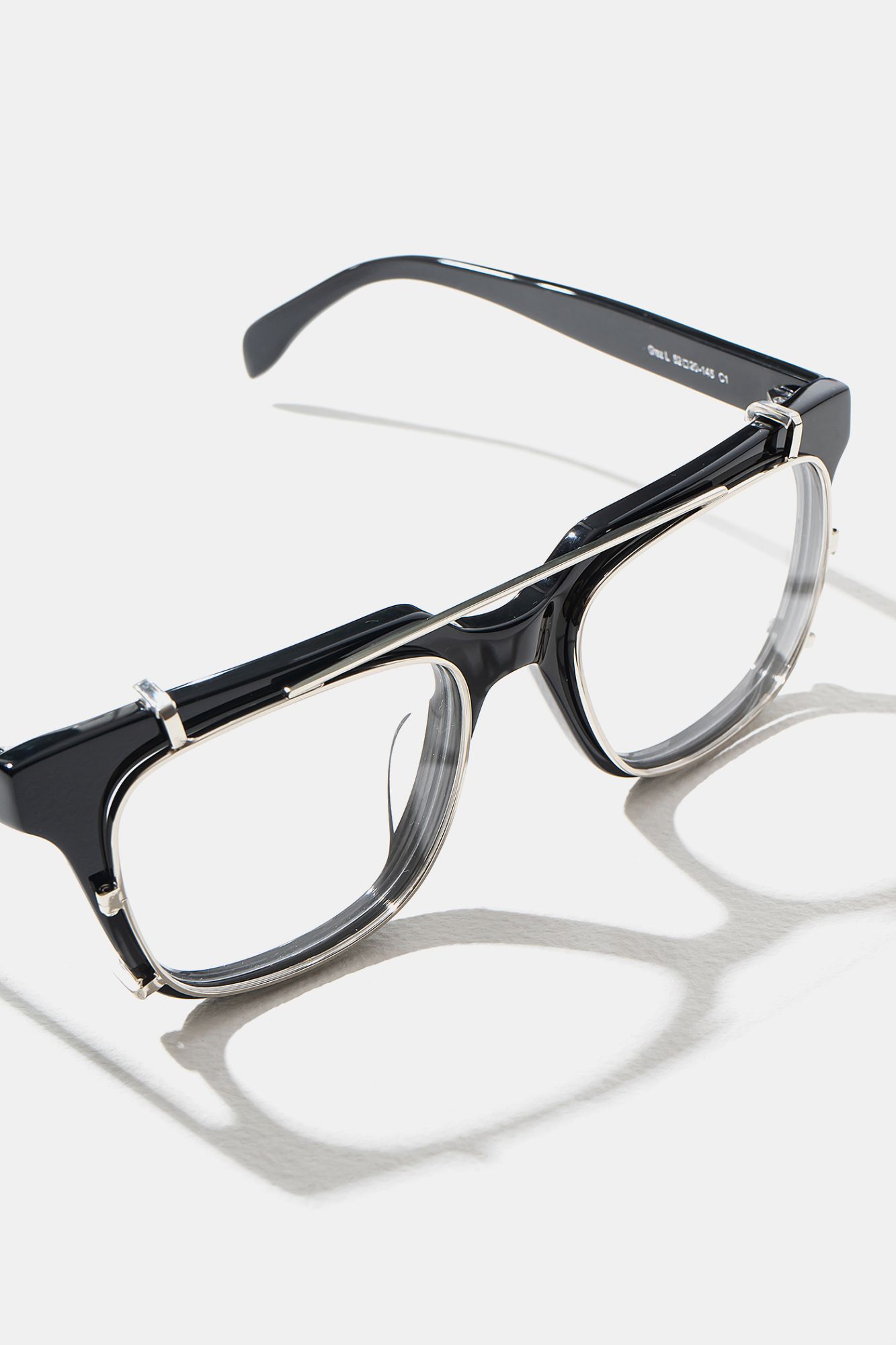 Graz Clipon Black