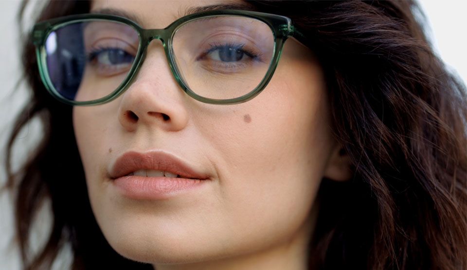 Очки и контактные линзы: что выбрать в 2024 году