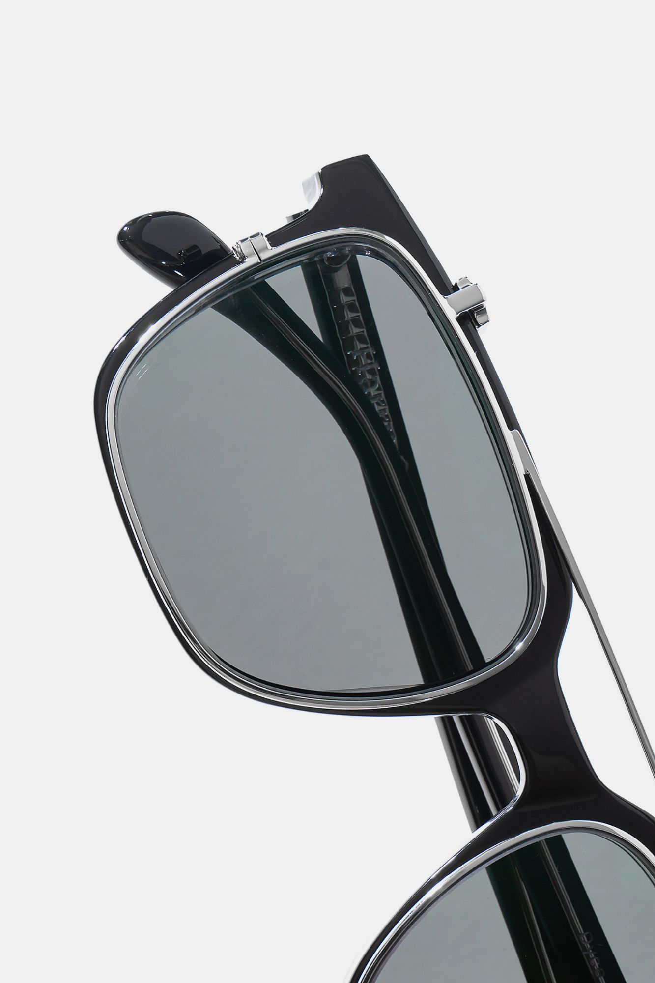 Dyce Clipon Black