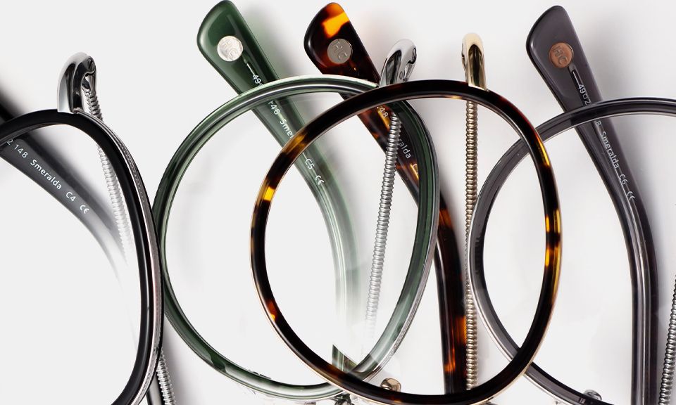 Чем грозит неправильная посадка линз в новой оправе?