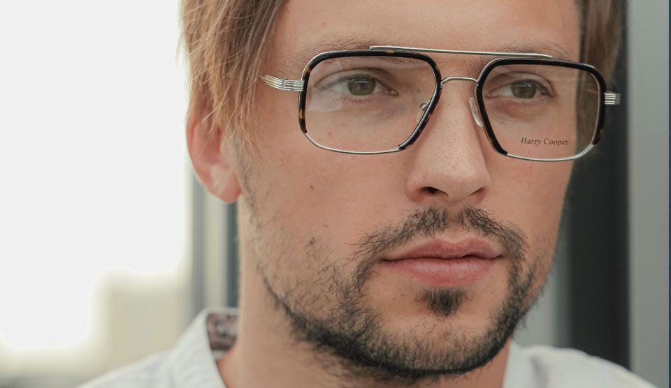 Как правильно носить очки?