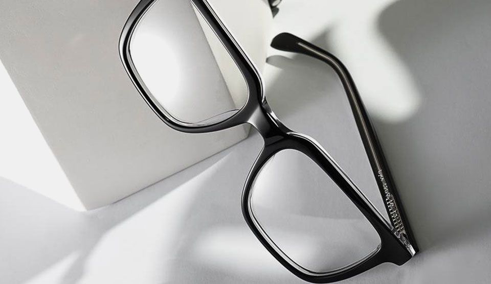 Как убрать царапины с линз